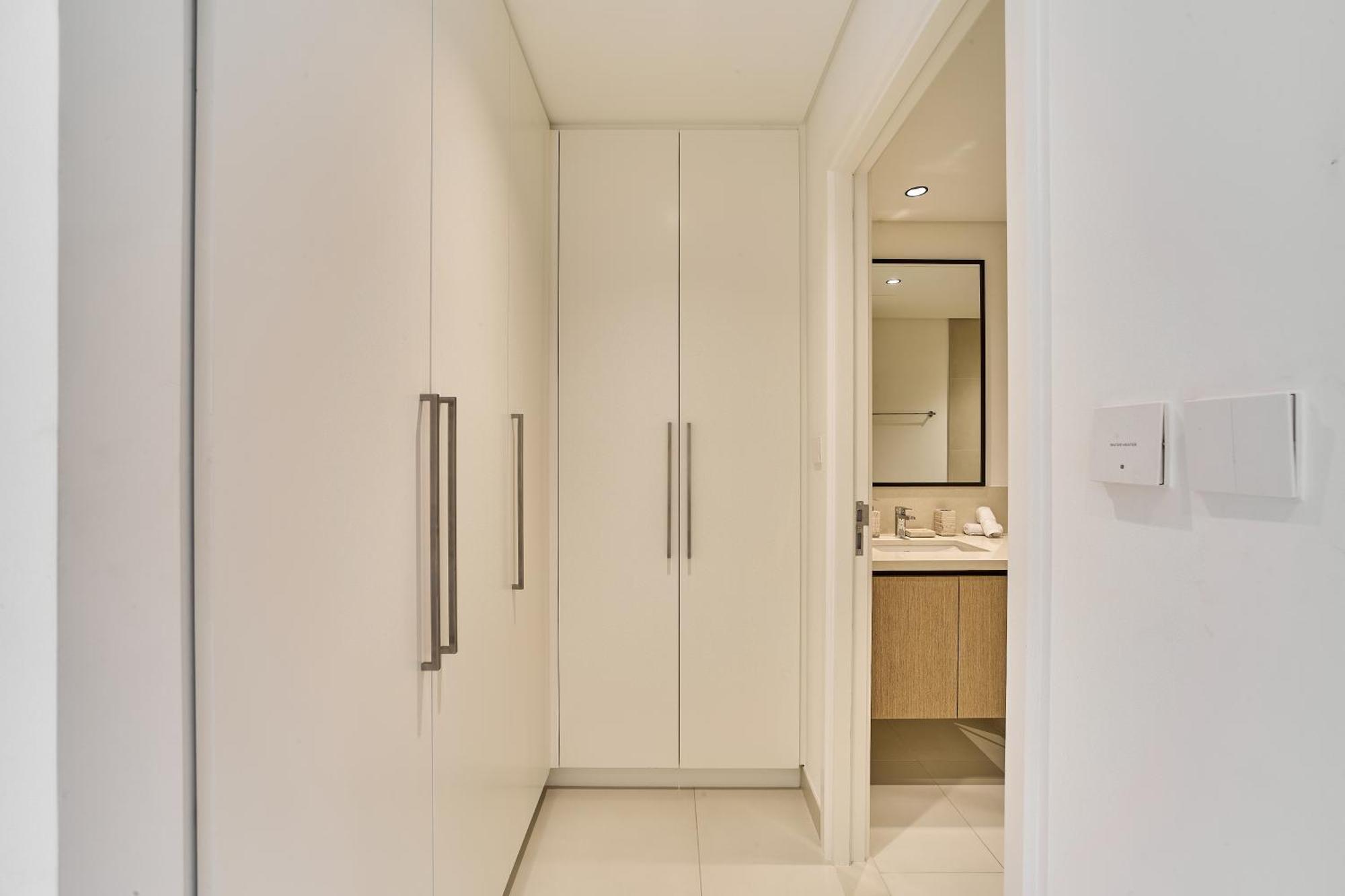 Mh- Burj Crown 2 Bhk With Burj Khalifa View - 2904